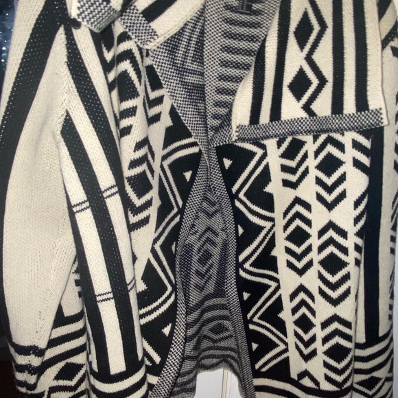 Sweater - Picture 2 of 2